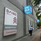 Sự thay đổi diện mạo bất ngờ của "phố hàng hiệu" Ginza  